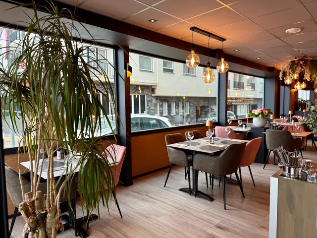 Restaurant Nice To Sea