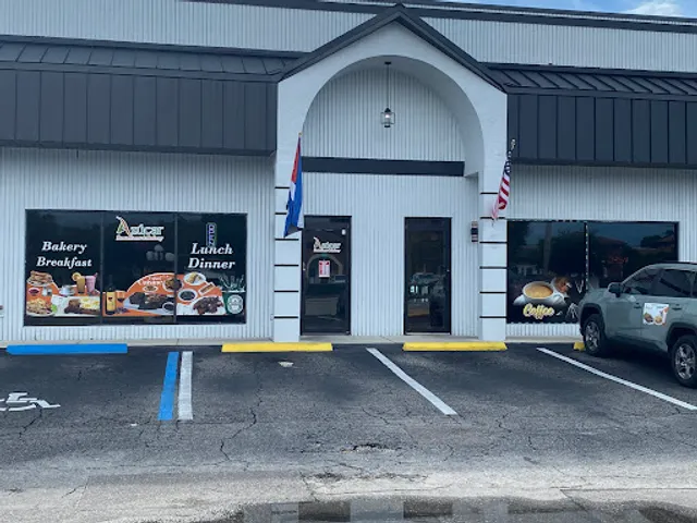 Azucar restaurant & bakery