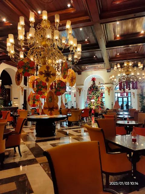 Manila Hotel Lobby Lounge