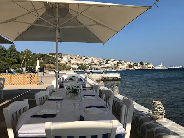 Restaurant - Cafe "Glaros"