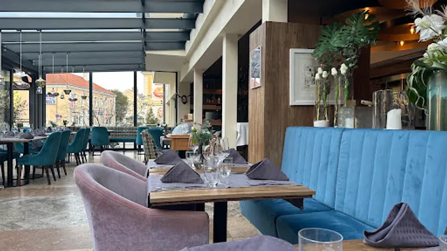 Bevanda Restaurant & Bar