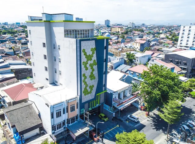 W Three Style Hotel Makassar