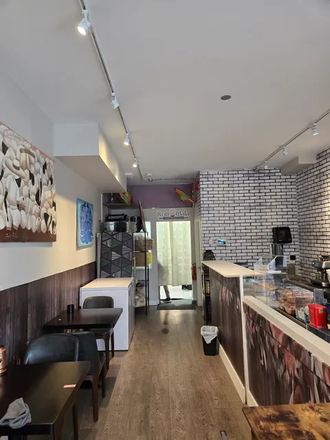 Roti Wala Snack House & Café