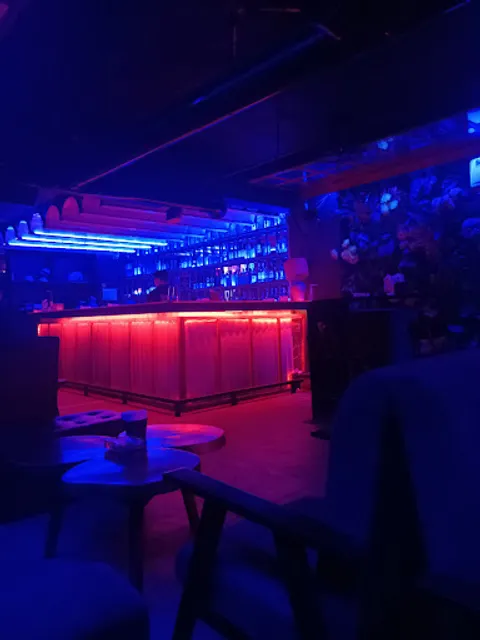 Last Stop Bar - Dance Club Hanoi