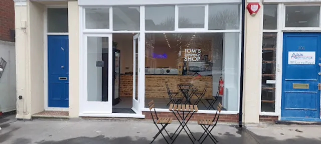 Tom's Sandwich Shop