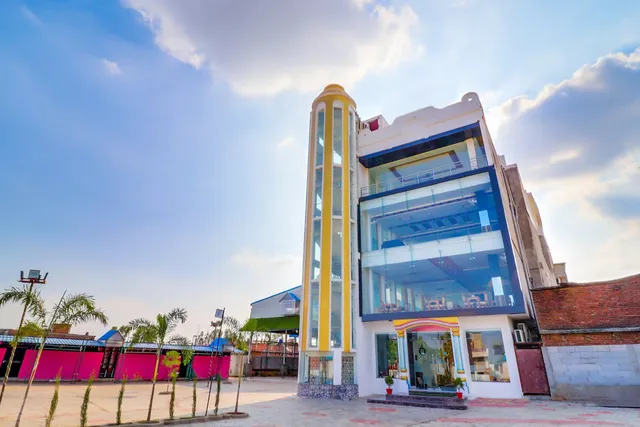 Hotel Grand Bhavya Palace