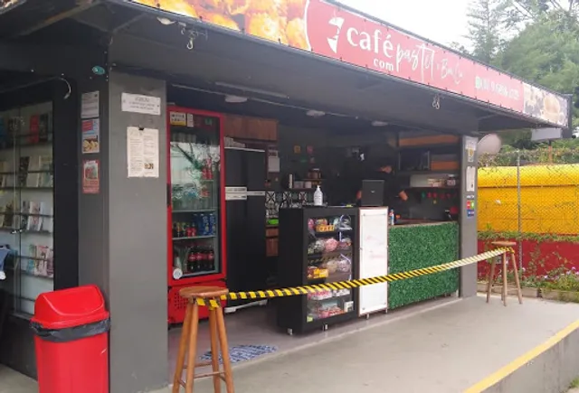 Café com Pastel