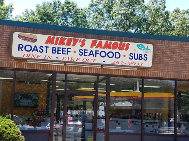 Mikey’s Famous Roast Beef & Seafood