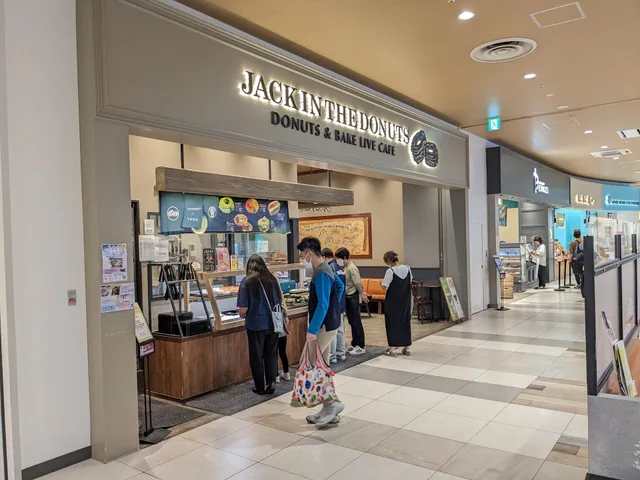 JACK IN THE DONUTS