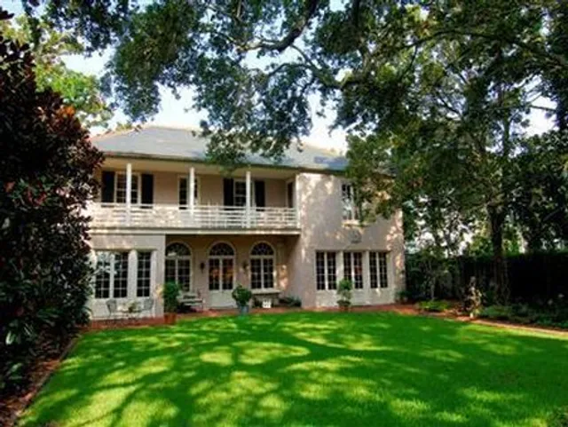 21 East Battery Bed and Breakfast