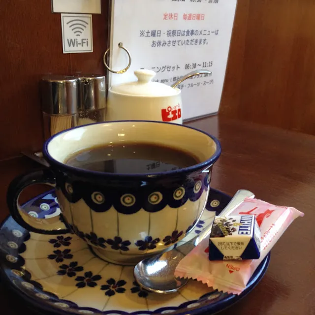 coffee shop & factory ピエロ