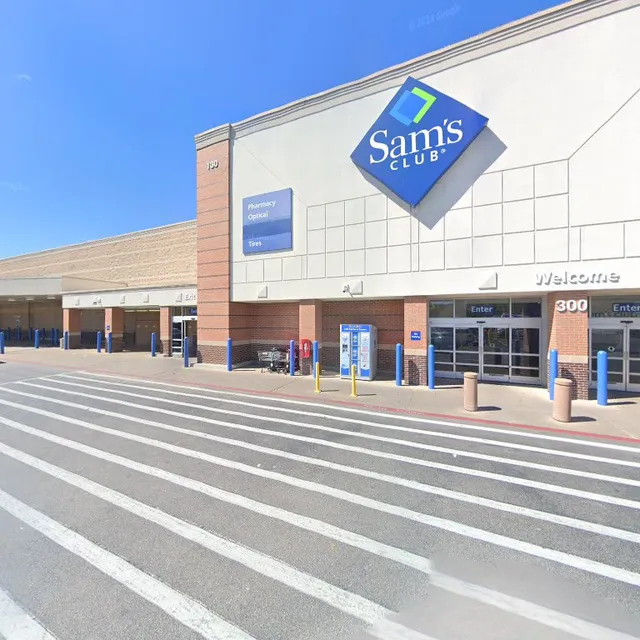 2601 La Frontera Blvd