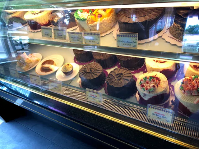 Dessert Factory - Salinas Drive Lahug