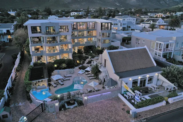 Misty Waves Boutique Hotel