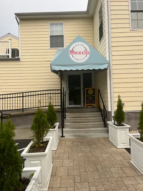 Mexcla Restaurant
