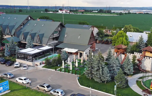 Complex Hotelier Mariko Inn