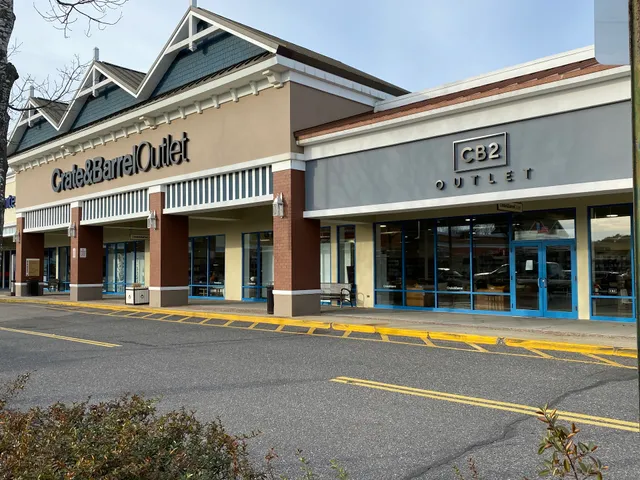 Crate & Barrel Outlet