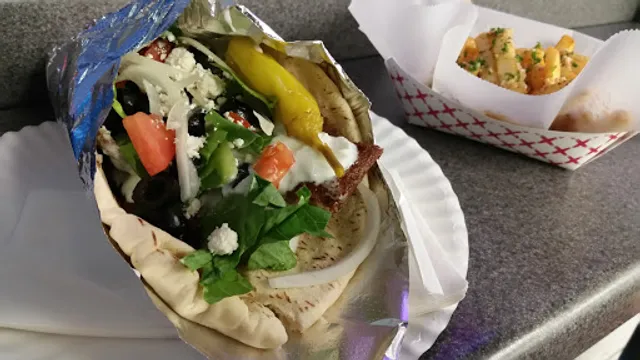 Albee's N.Y. Gyros