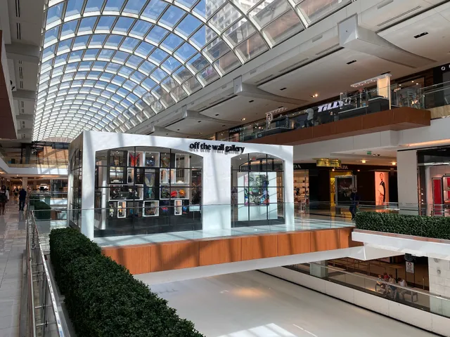 Atelier Off The Wall Gallery