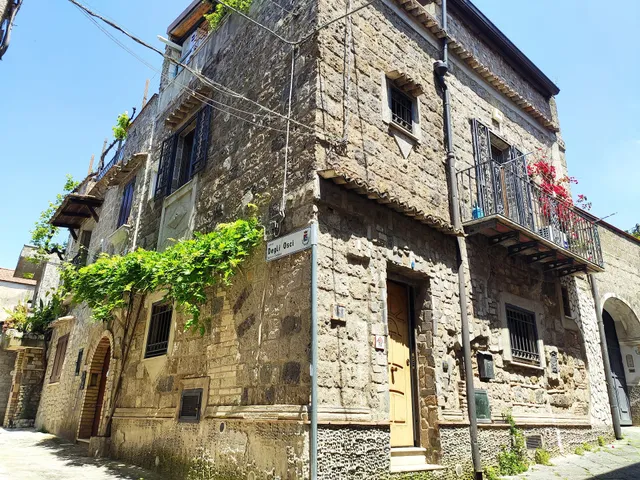 Vicolo degli Osci Casa vacanze B&B Caserta CIN: IT061022C29AW4YXVD