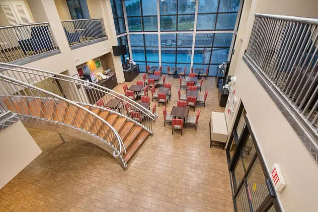 Comfort Suites Beachside