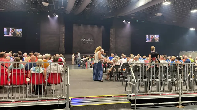 Robert Hossein Space