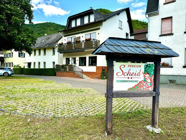 Pension / Ferienwohnungen Scheid