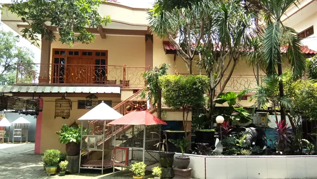 Hotel Shinta 1 near Stasiun Kertosono