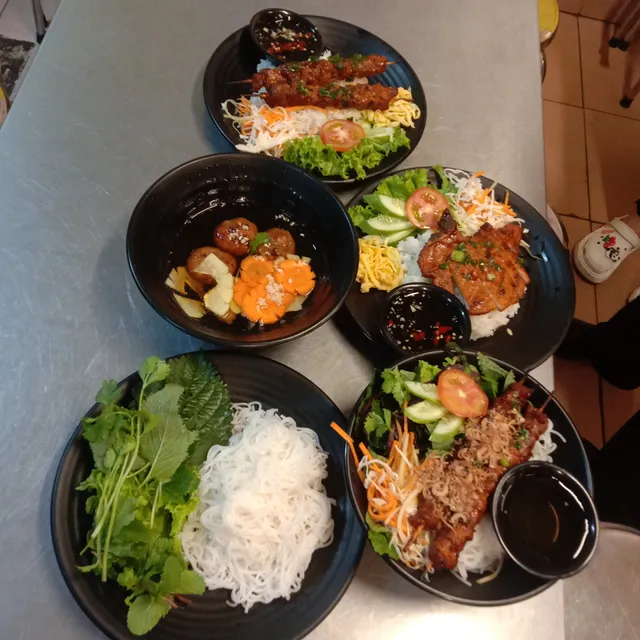 BÚN CHẢ HÀ NỘI