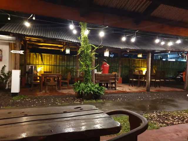 Alfonso Bar and Restaurant