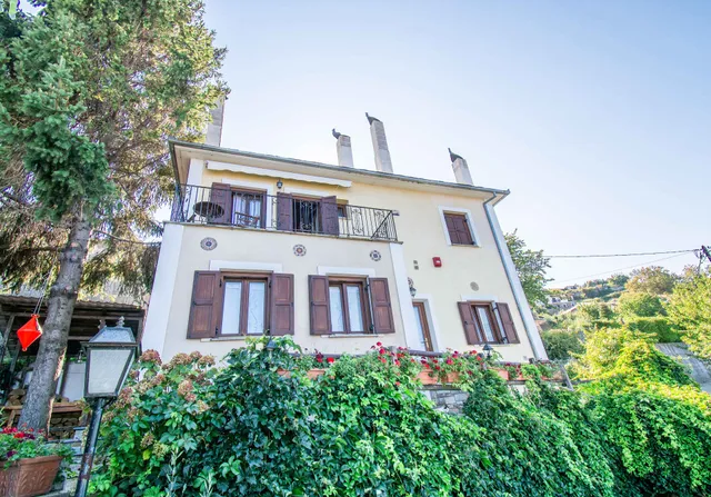 Ξενωνας 4 Εποχες