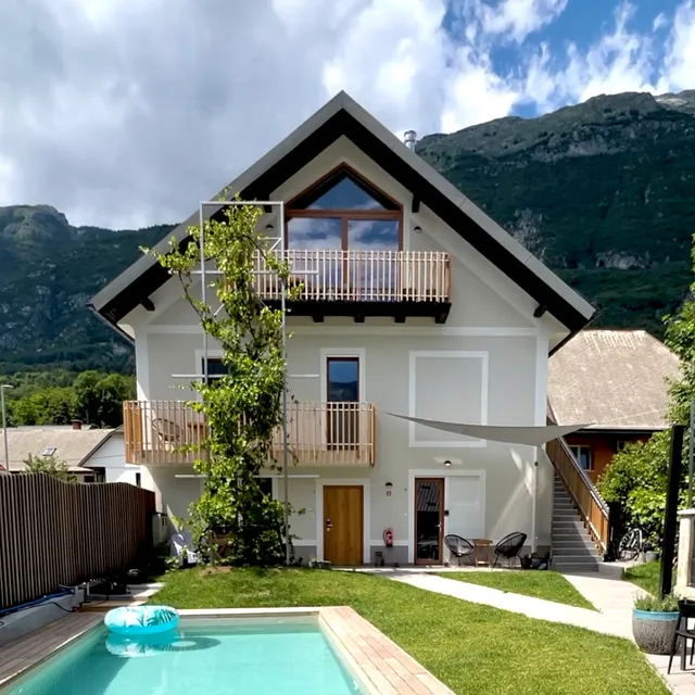 Emerald Valley Apartments