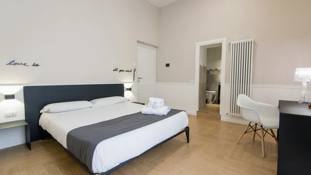 Five Boutique Rooms - BnB 2 minuti da Piazza Dante, Napoli
