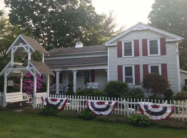 The Lost Pearl Bed & Breakfast