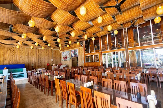 Nhà Hàng Lẩu A Páo Mộc Châu