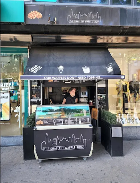 The Smallest Waffle Shop In The World🧇