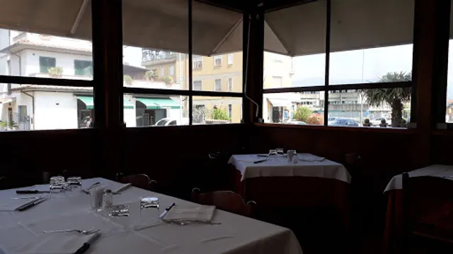 C'Est La Vie bottegone