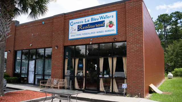 Genesis Le Bleu Waters Restaurant