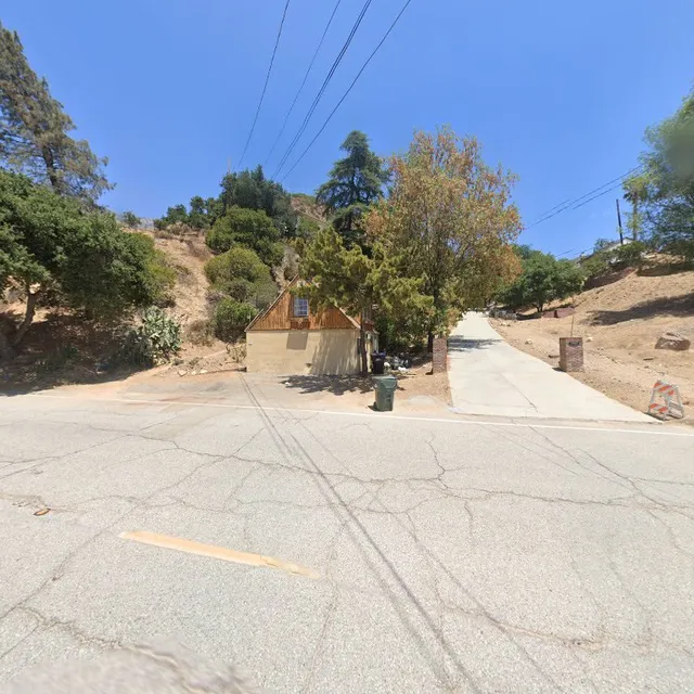 Rubio Canyon Preserve Trailhead