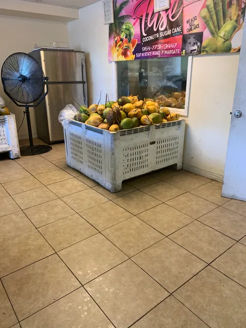 Tase: Smoothie, Sugar Cane & Coconut