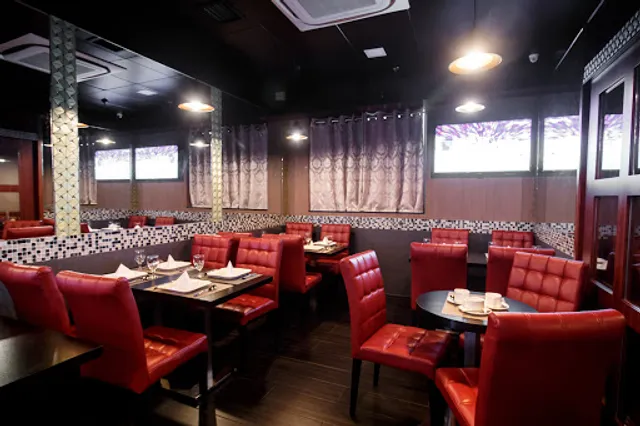 Moti Palace The best Indian Restaurant