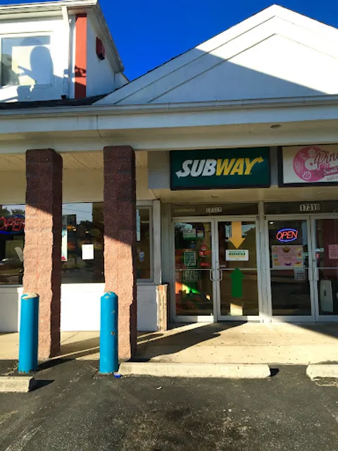 Subway (Located: Valero Gas Station)