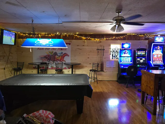 Trackside Bar & Grill