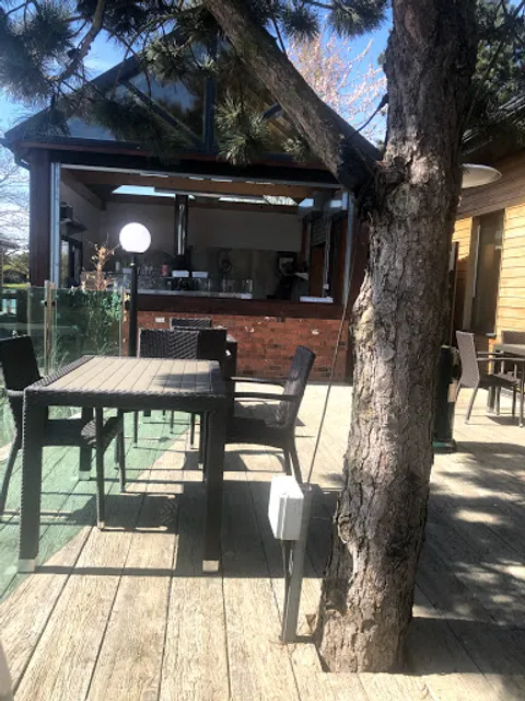 The Lakes Restaurant