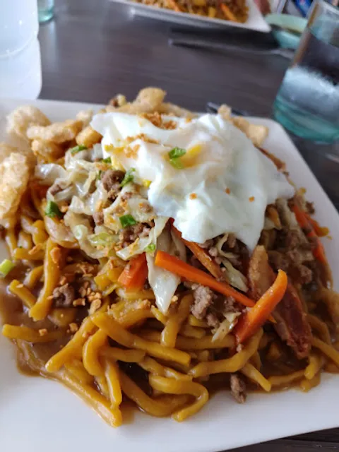 Abrenica's Lomi House (Old Public Market)