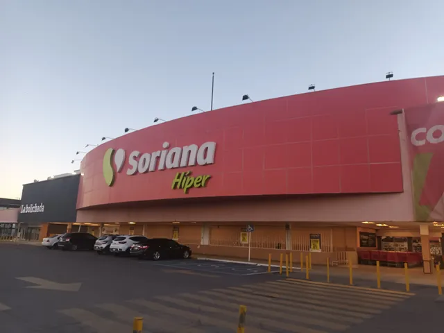 Soriana Hiper Universidad