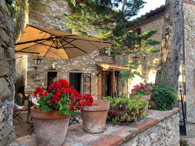 Castello di Mongiovino