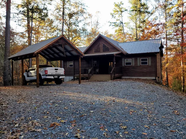 Hollow Tree Hideaway