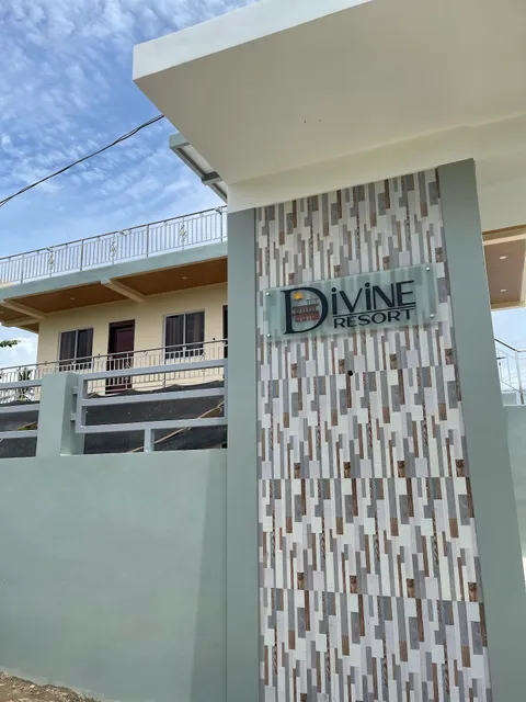 Divine Resort Corporation