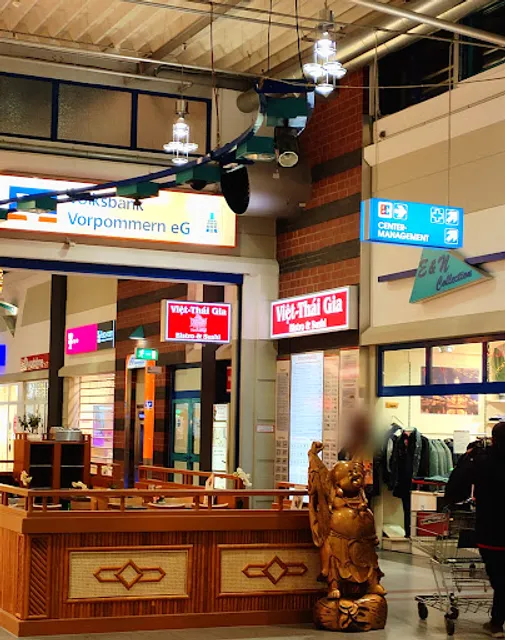 Viêt-Thái Gia Bistro & Sushi